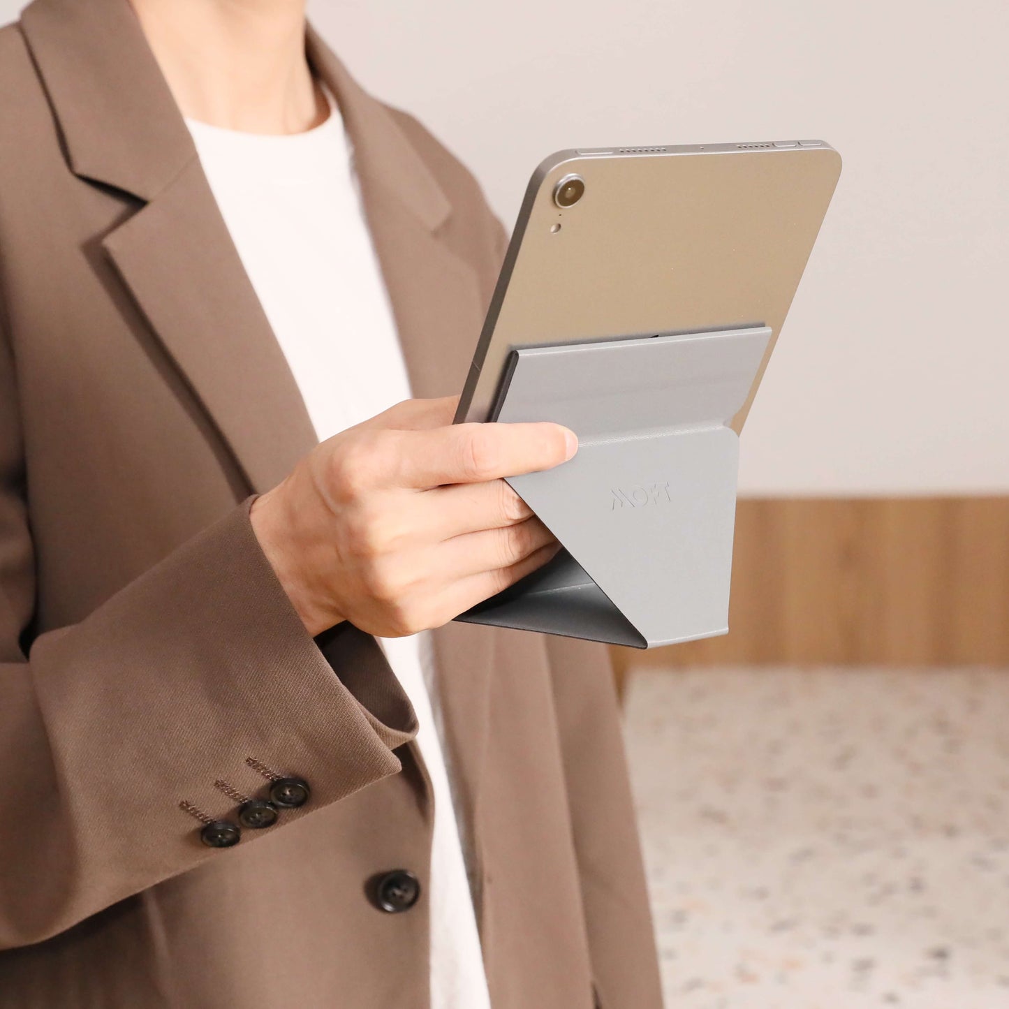 Moft X – ein funktionaler Ständer für ein iPad-Tablet