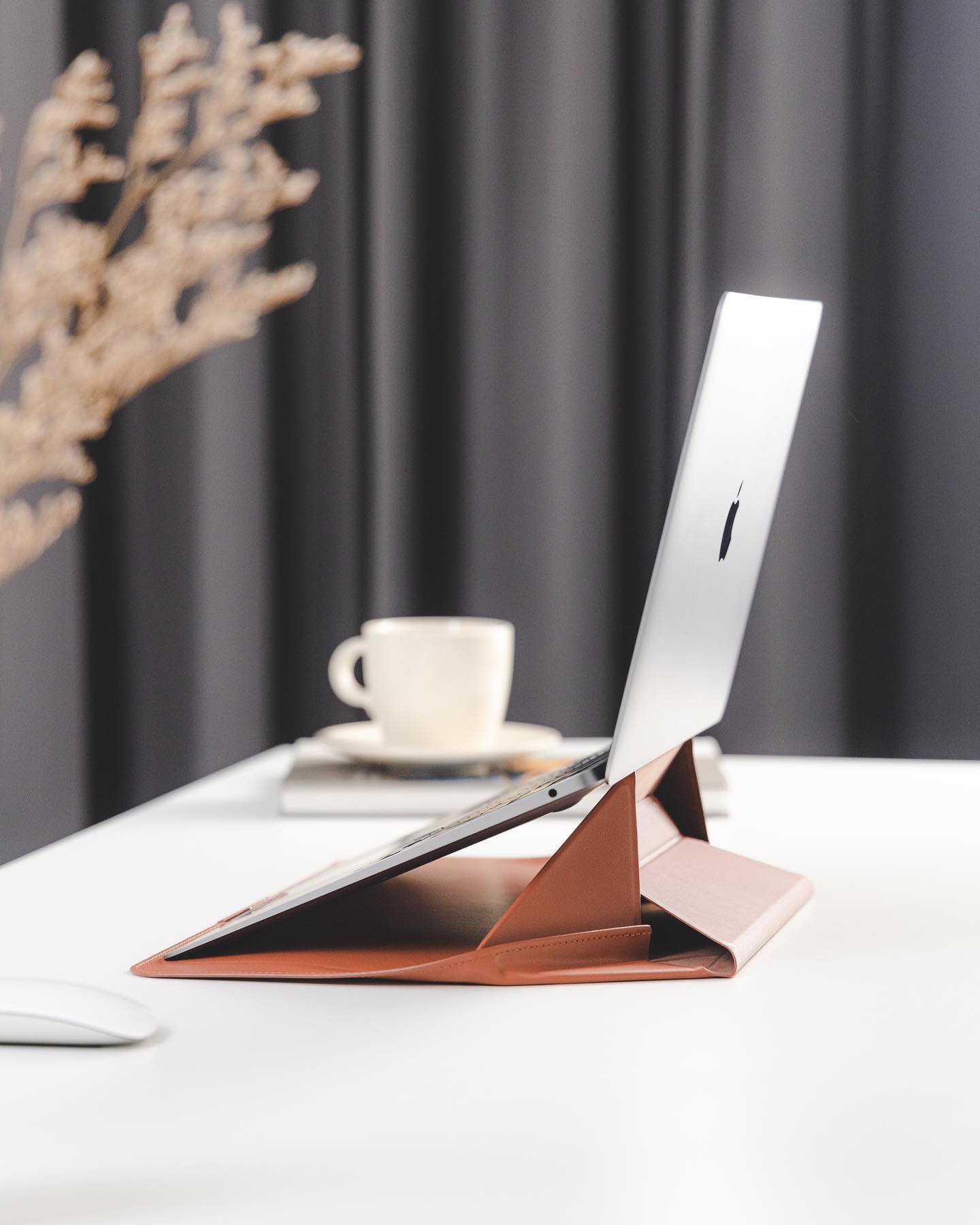 Moft Sleeve - eine Laptoptasche mit integriertem Ständer